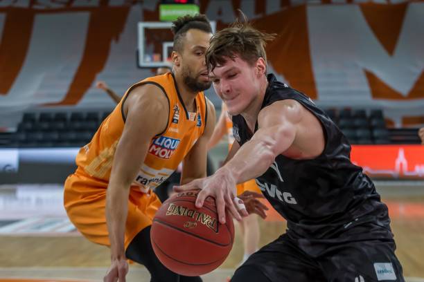 上的重塑 上的重塑